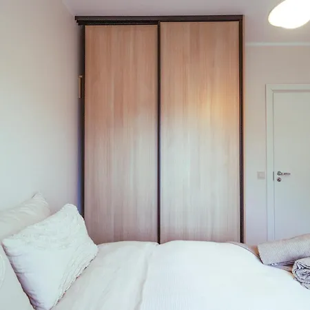 Comfy Spot Close To Tripla Mall And Dining Apartment